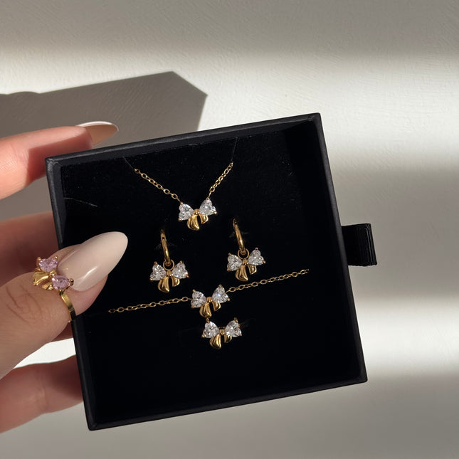 Améline Bow Necklace • White